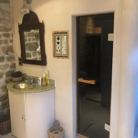 Seminaire 1605 بيت ضيافة نيفي